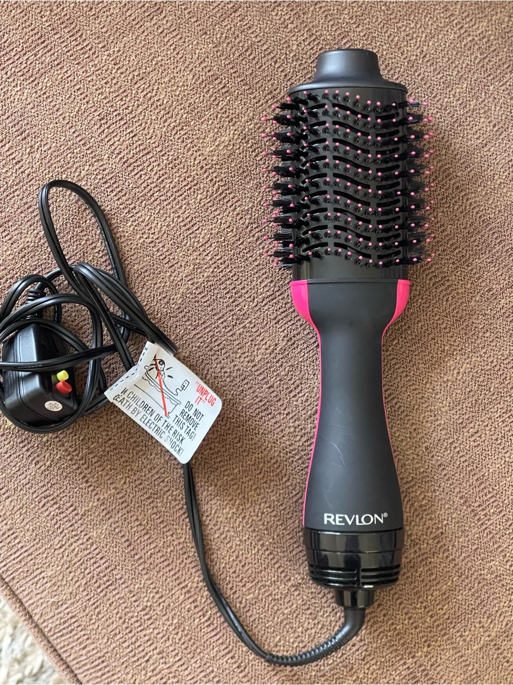 Revlon Hot Air Brush in Black and Pink - Volumizing Styling Brush
